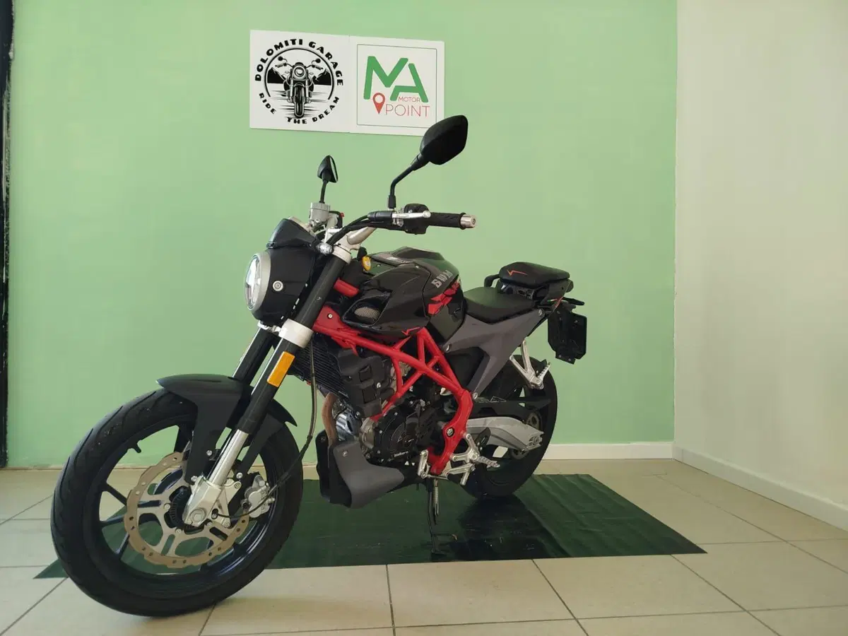 Swm Varez 125 (2022 - 23) (4)