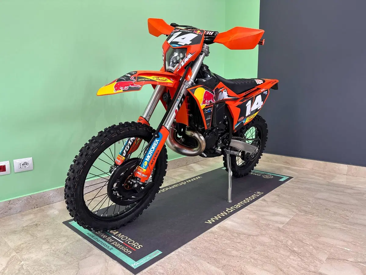 KTM 300 EXC (2025) (8)