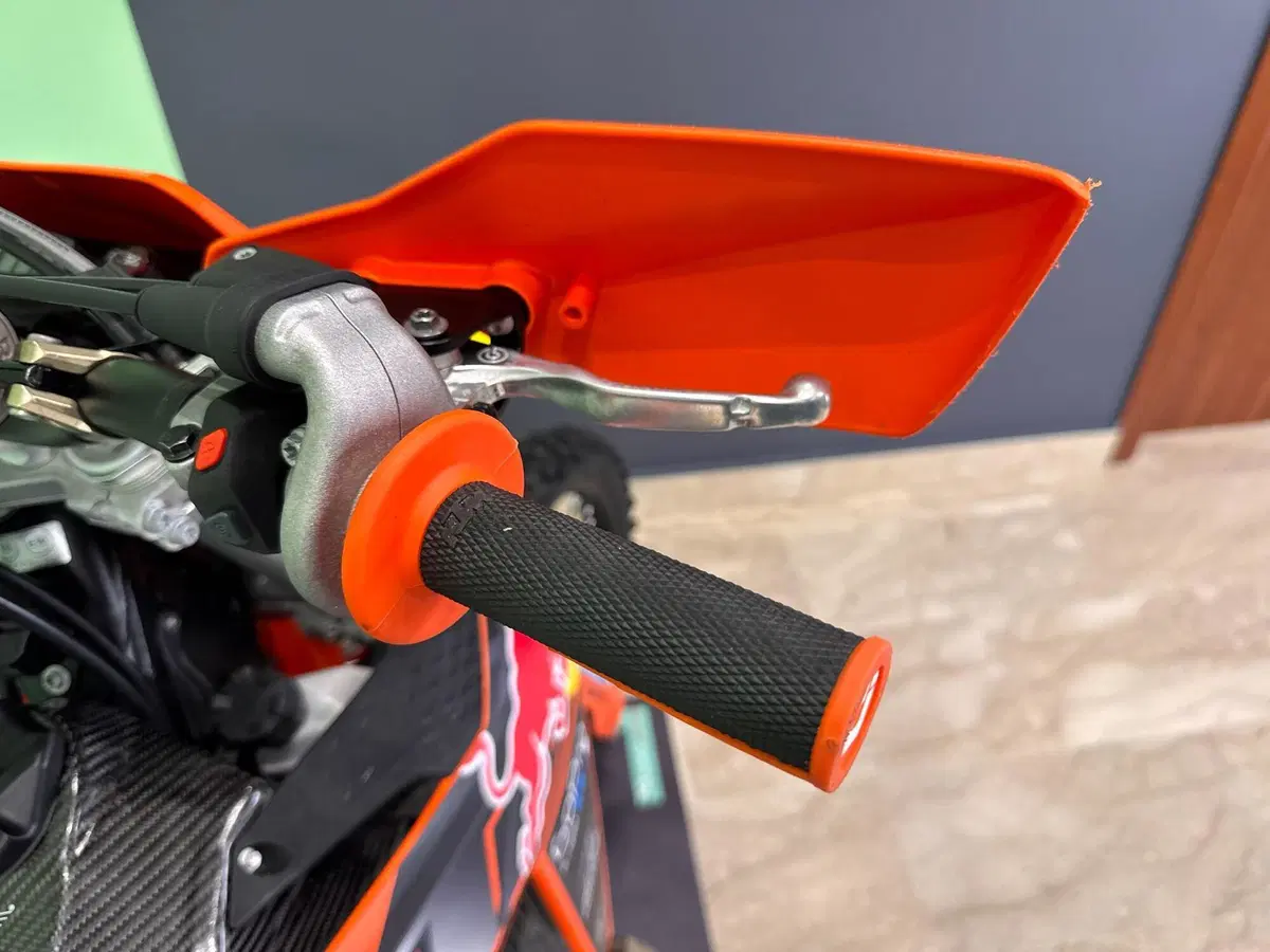 KTM 300 EXC (2025) (19)
