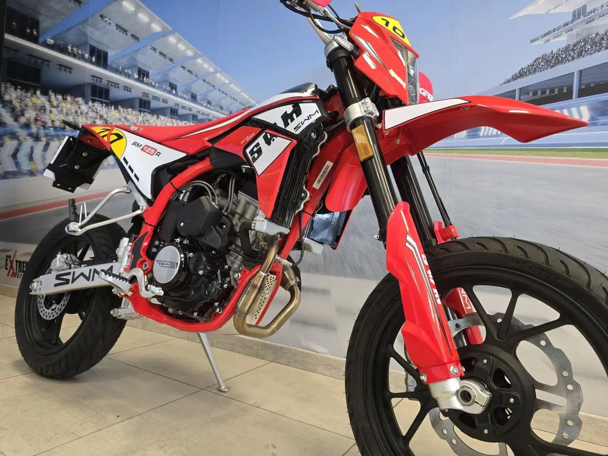 Swm SM 125 R Reborn (2026) (16)