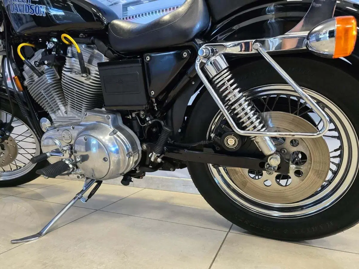 Harley-Davidson 883 Standard (1994 - 00) - XLH (10)