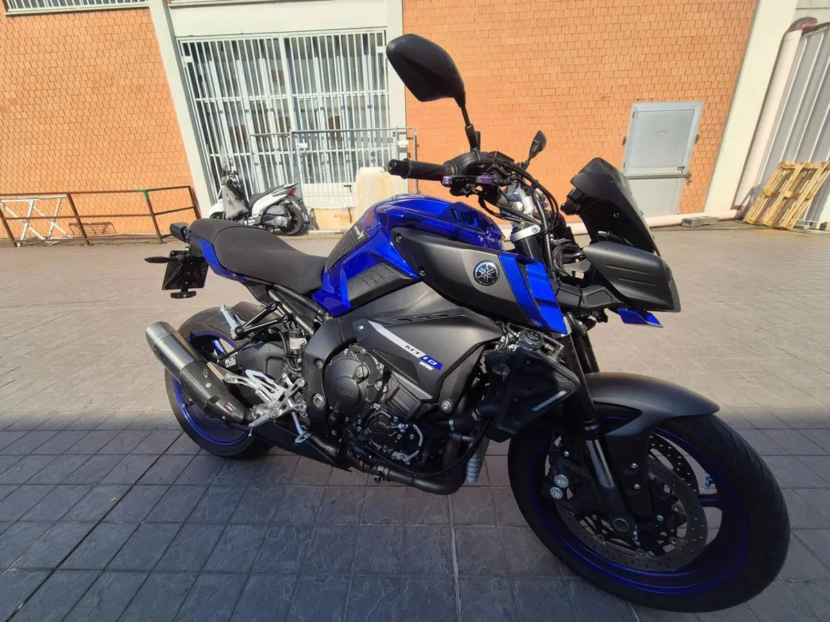 Yamaha MT-10 ABS (2016 - 17)