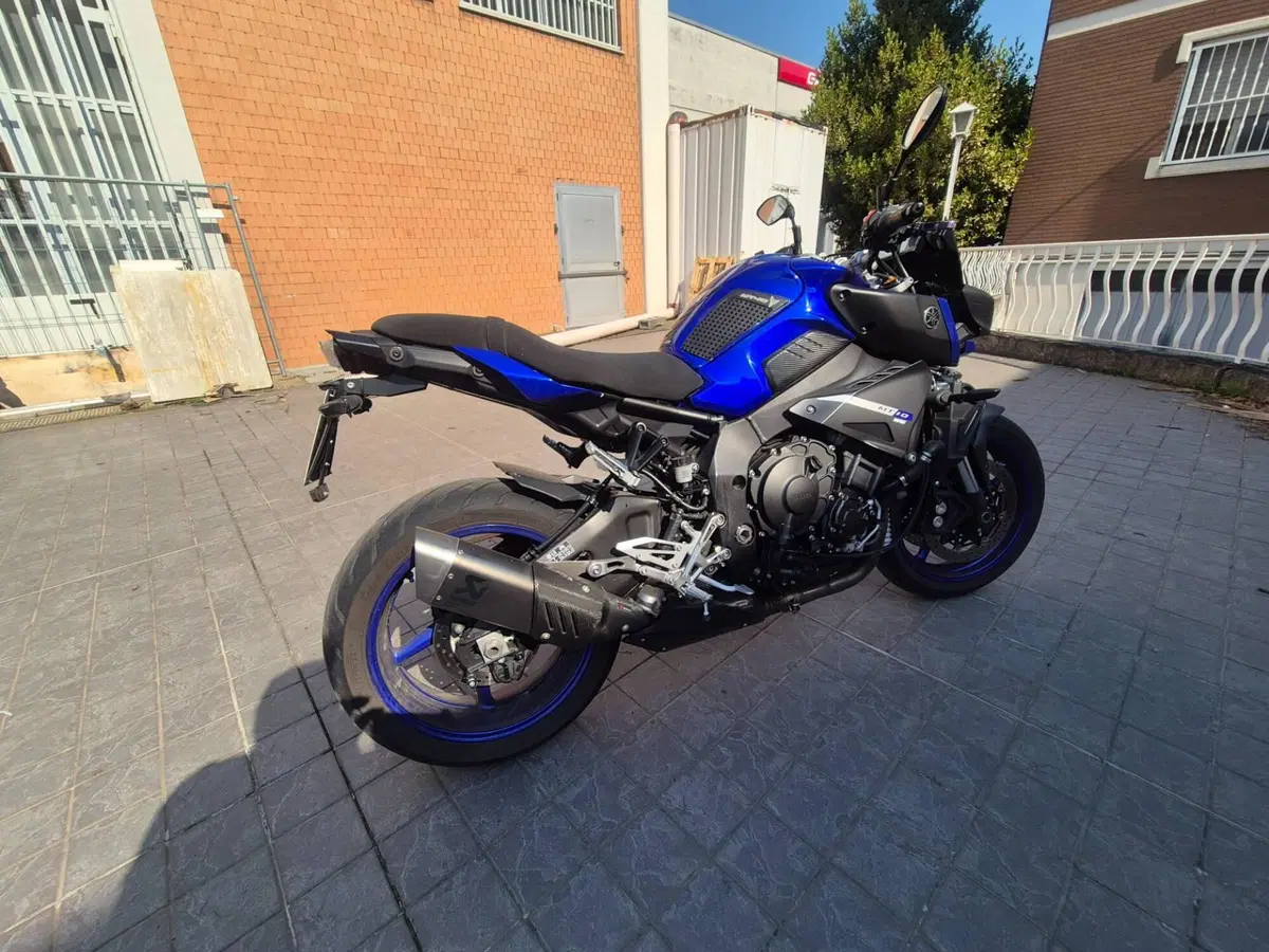 Yamaha MT-10 ABS (2016 - 17) (6)