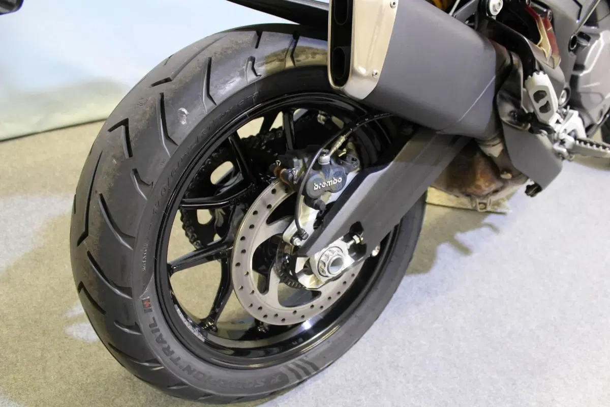 Ducati Multistrada V2 (2022 - 24) (4)