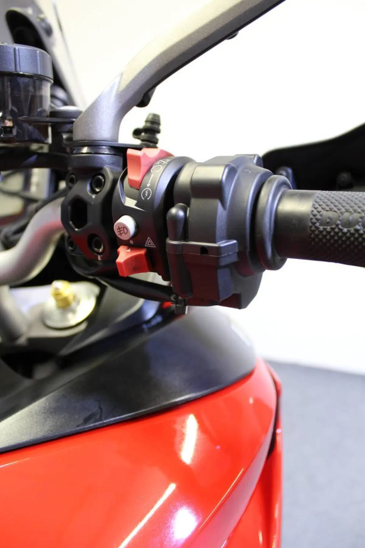 Ducati Multistrada V2 (2022 - 24) (9)