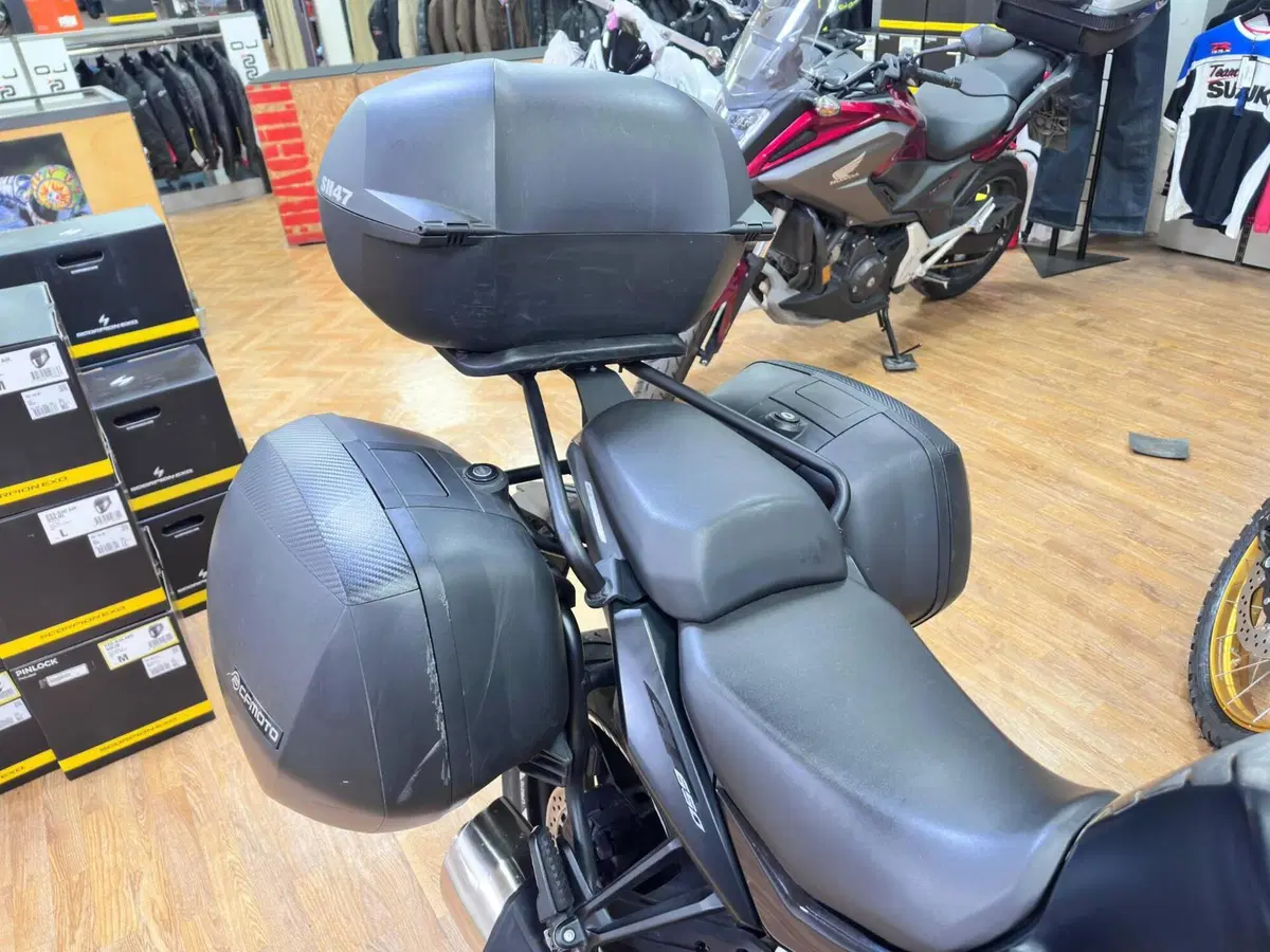 CFMOTO 650GT (2021 - 26) (2)
