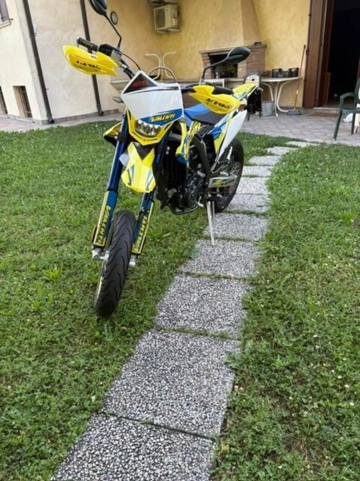 Valenti Racing SM 125 Z (2020 - 22) (2)