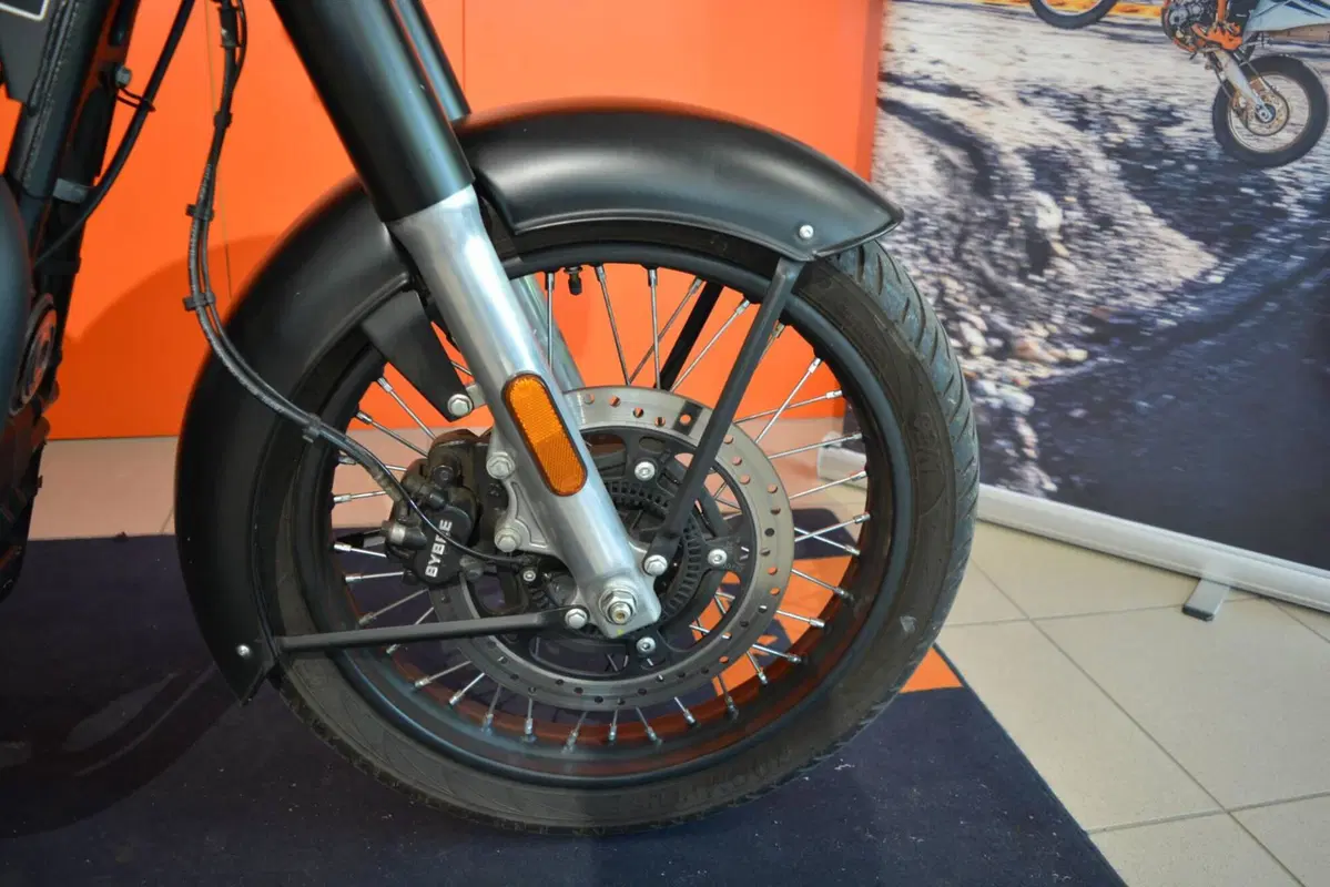 Royal Enfield Classic 350 (2021 - 26) (12)