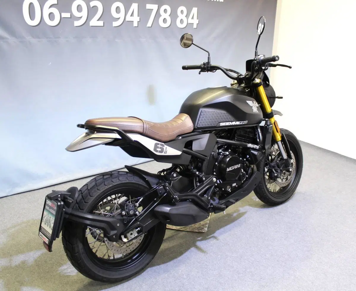 Moto Morini SEIEMMEZZO SCR (2022 - 26) (4)
