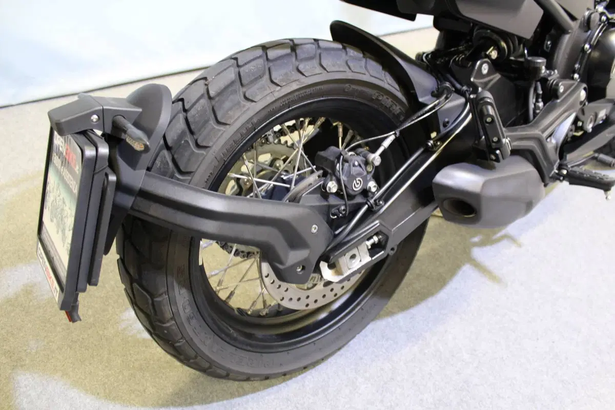 Moto Morini SEIEMMEZZO SCR (2022 - 26) (6)
