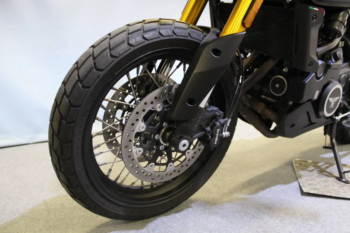 Moto Morini SEIEMMEZZO SCR (2022 - 26) (14)