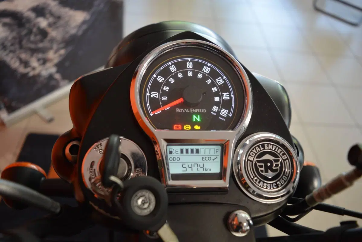 Royal Enfield Classic 350 (2021 - 26) (18)