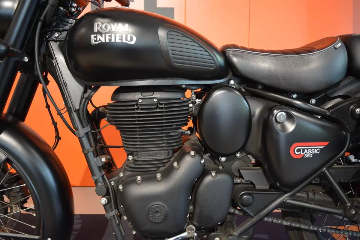Royal Enfield Classic 350 (2021 - 26) (16)