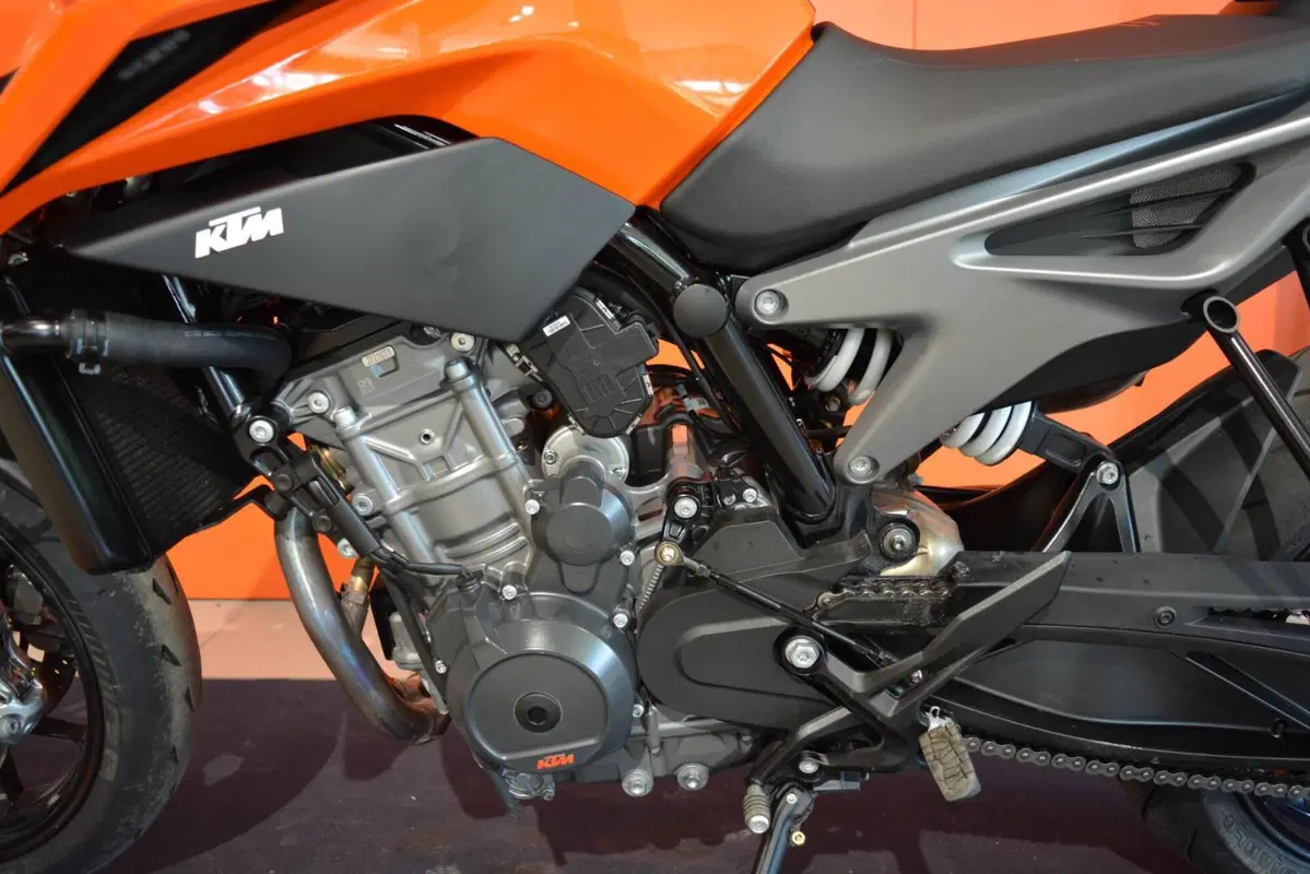 KTM 790 Duke L (2023 - 24) (16)