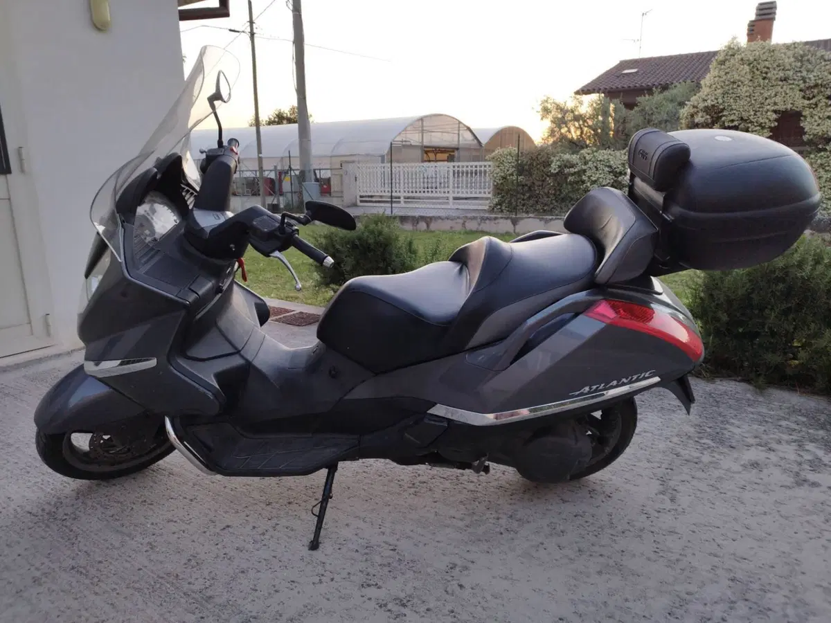 Aprilia Atlantic 500 (2003 - 04) (2)