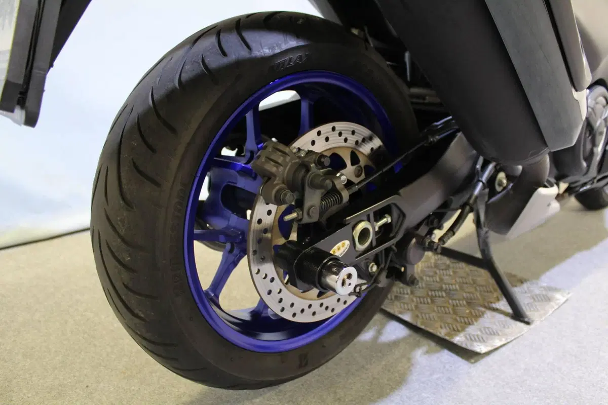 Yamaha T-Max 560 (2022 - 24) (6)