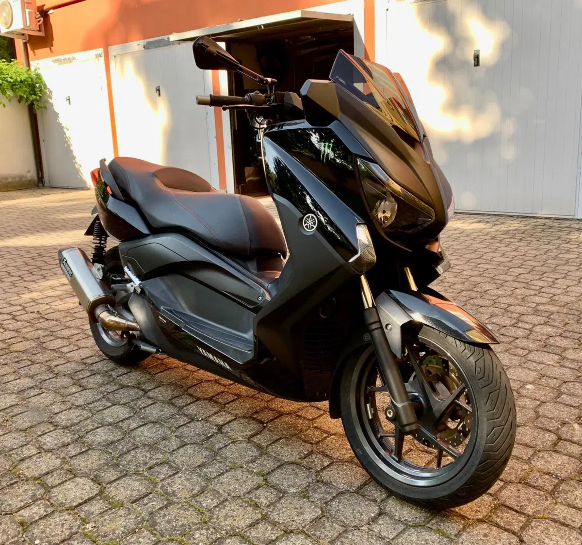 Yamaha X-Max 250 (2014 - 16) (2)