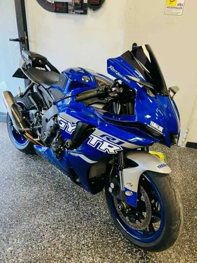 Yamaha YZF R1 (2020 - 25) usata
