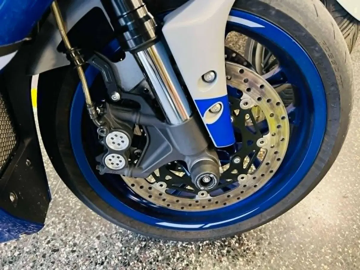 Yamaha YZF R1 (2020 - 25) (3)