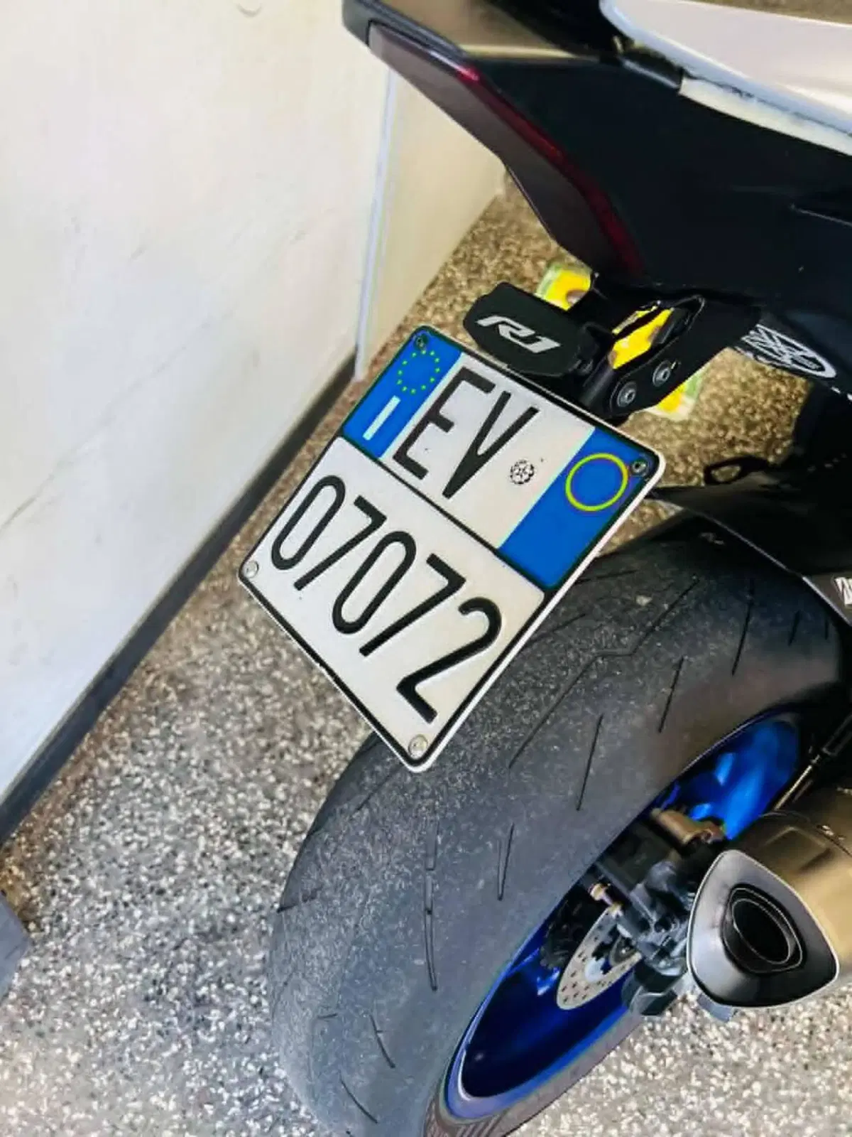 Yamaha YZF R1 (2020 - 25) (13)