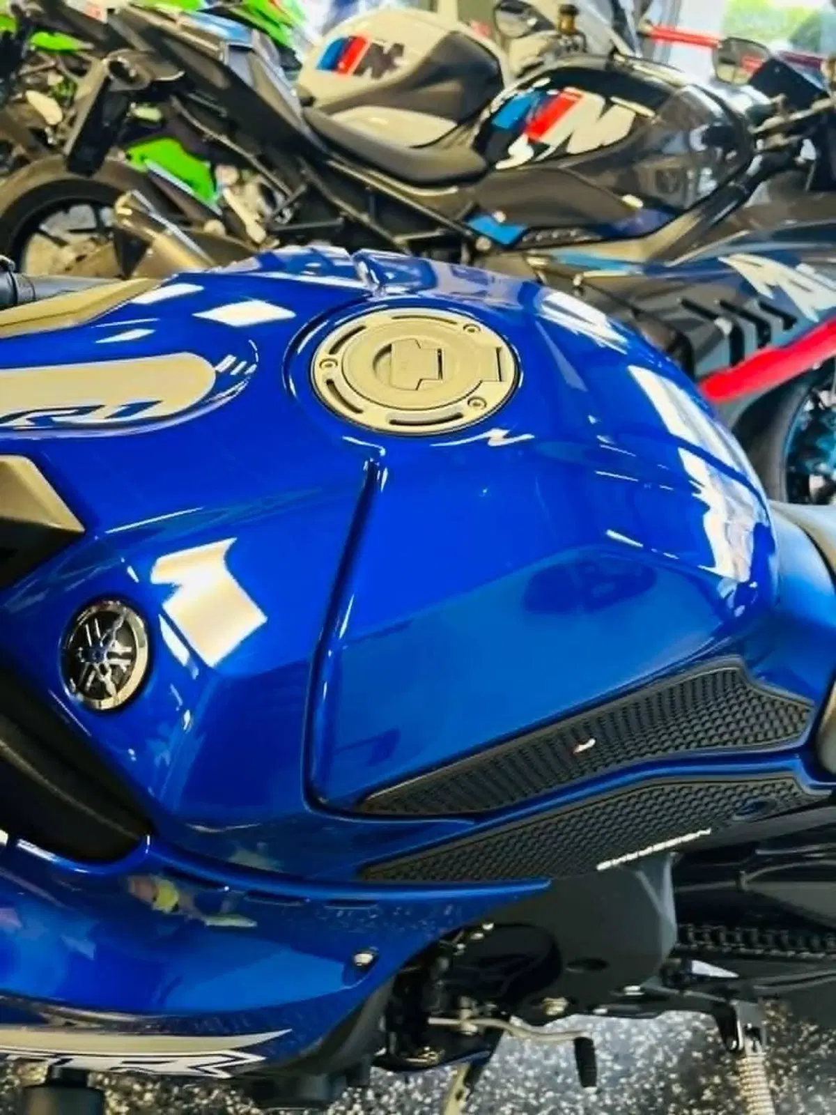 Yamaha YZF R1 (2020 - 25) (17)