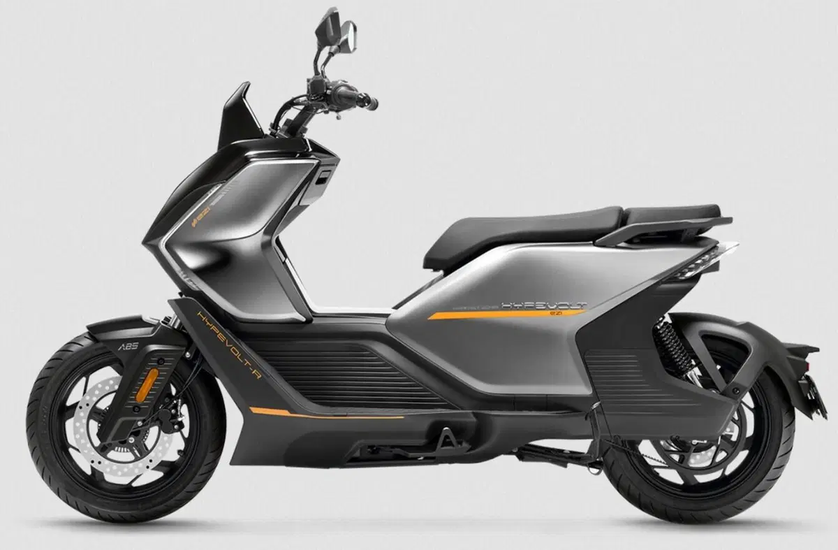 Il debutto di EZI Hypevolt, un nuovo punto di riferimento per la mobilit&agrave; urbana elettrica