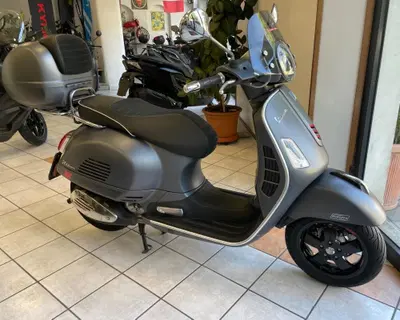 Vespa GTS 300 Super Sport (2017 - 19) usata