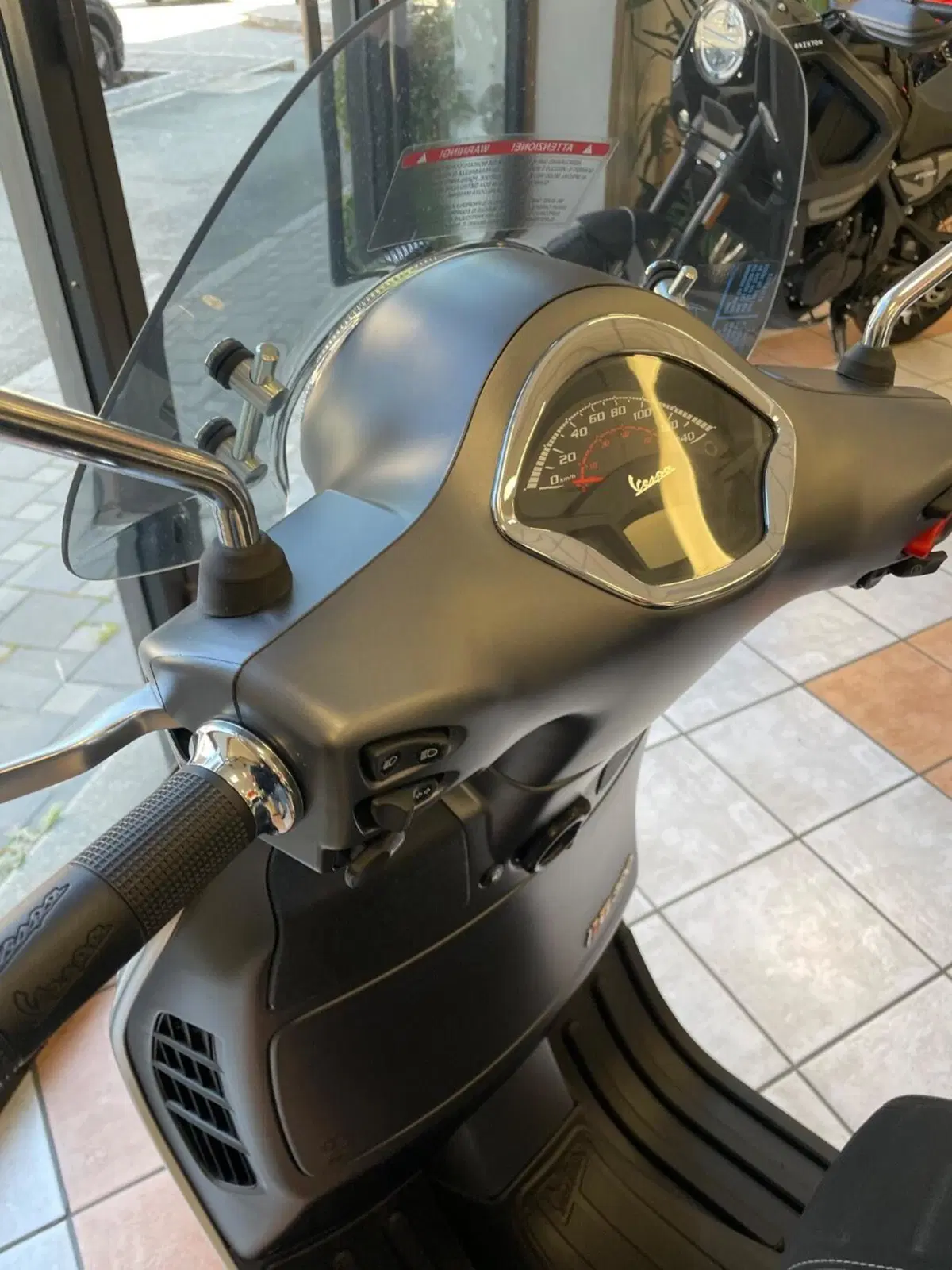 Vespa GTS 300 Super Sport (2017 - 19) (6)