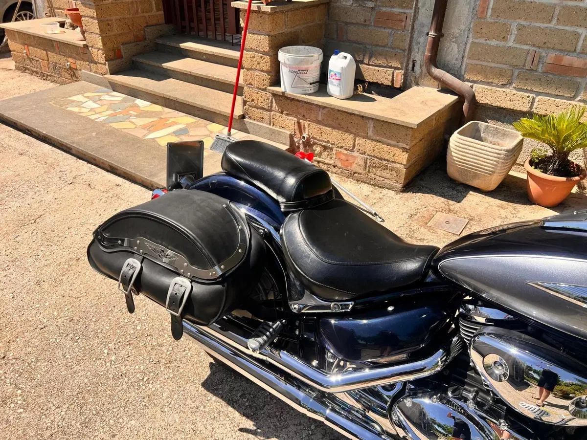 Suzuki Intruder 800 M (2005 - 08) (10)
