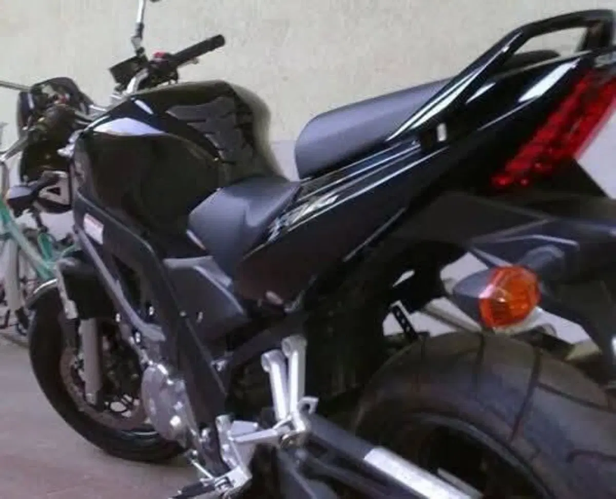 Suzuki SV 650 (2003 - 06) (2)