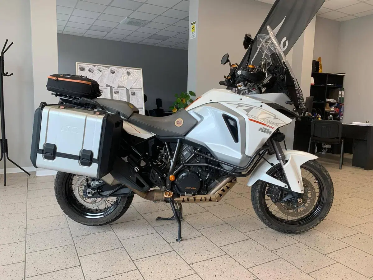 KTM 1290 Super Adventure T (2017) (2)