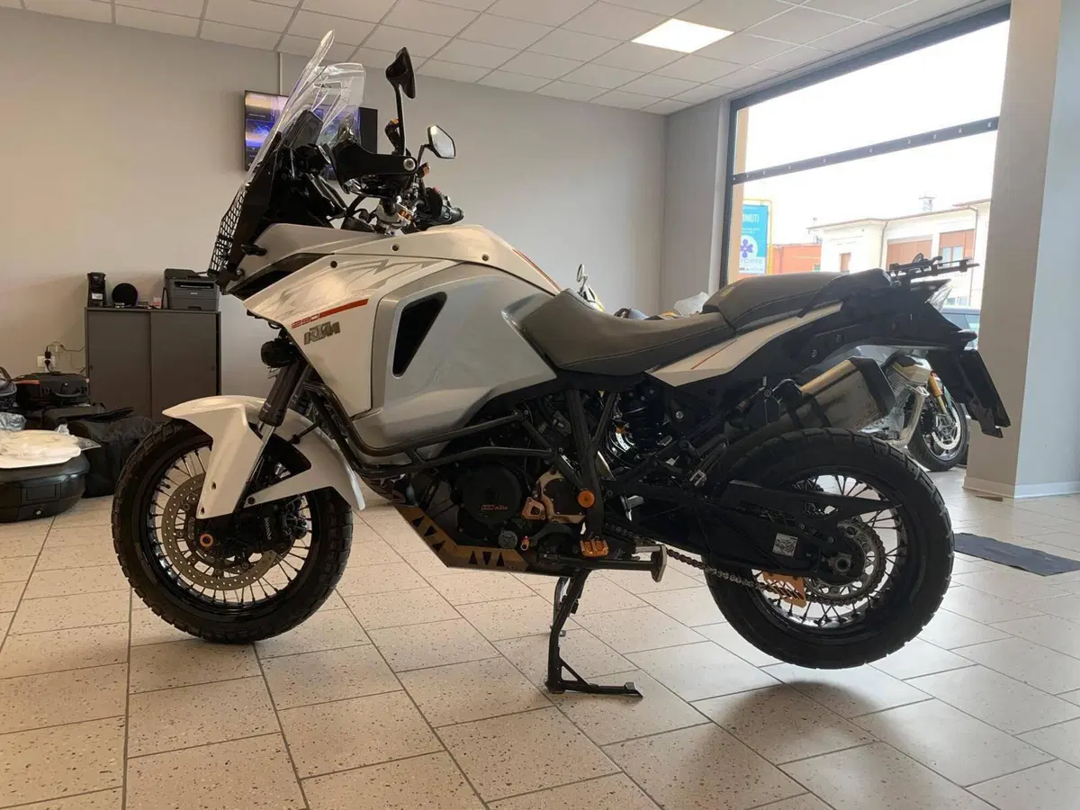 KTM 1290 Super Adventure T (2017) (3)