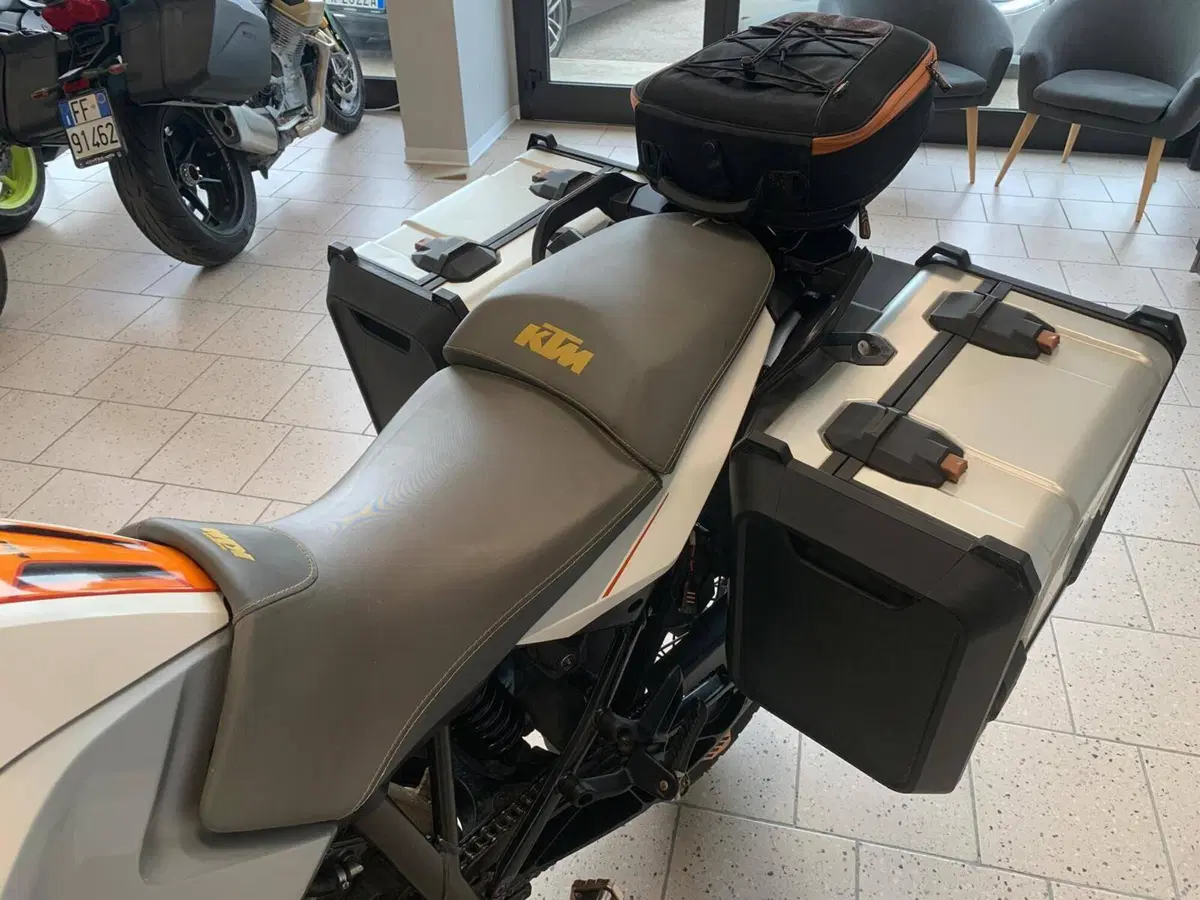 KTM 1290 Super Adventure T (2017) (6)