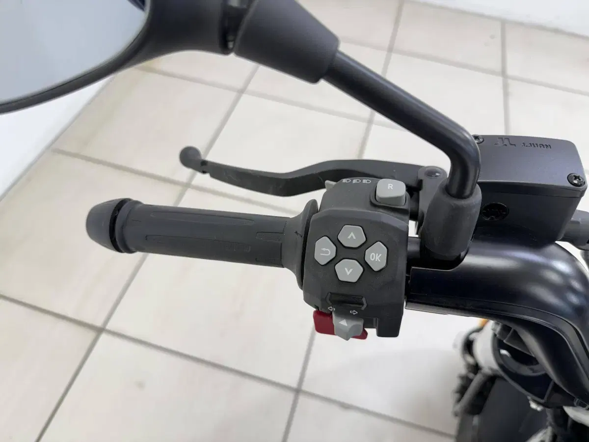 Bmw CE 02 (2024 - 26) (10)