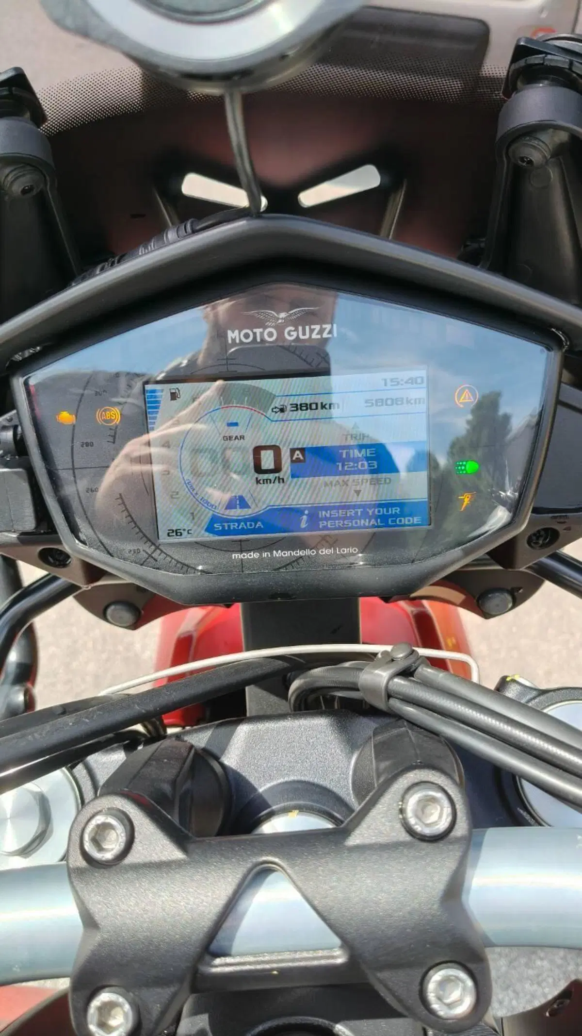 Moto Guzzi V85 TT Evocative Graphics (2019 - 20) (4)