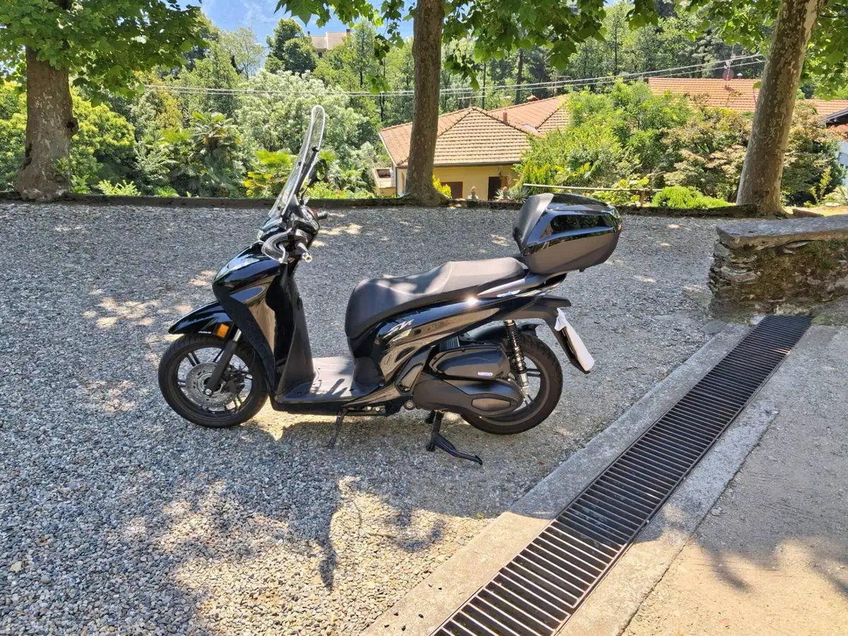 Honda SH 350 (2021 - 24) (4)