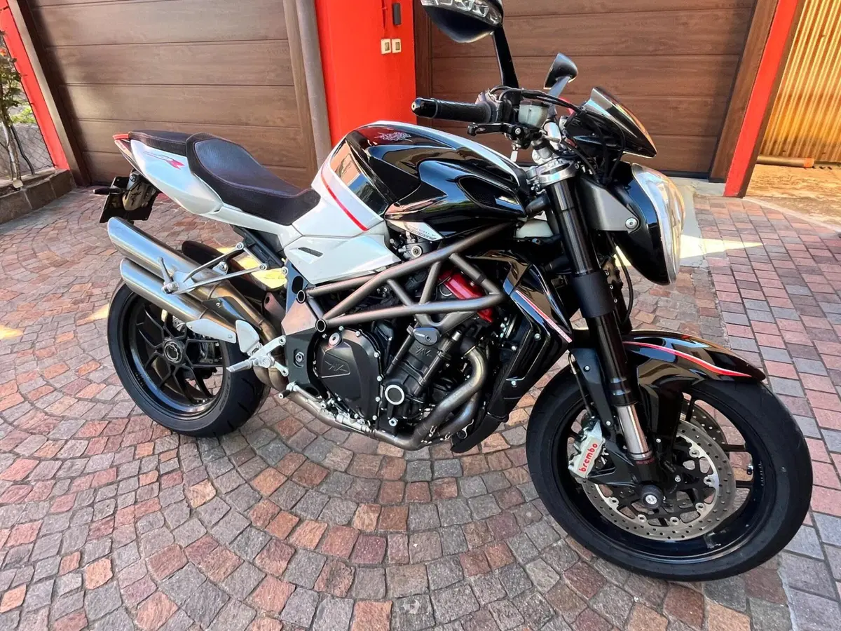 MV Agusta Brutale 1090 RR (2009 - 15)
