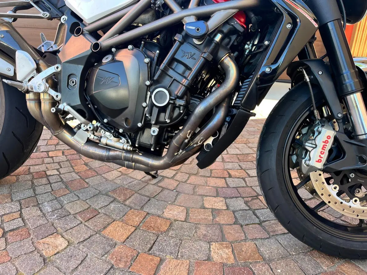 MV Agusta Brutale 1090 RR (2009 - 15) (5)