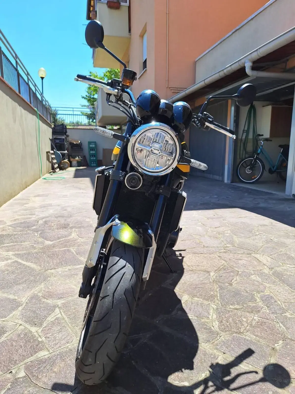 Kawasaki Z 900 RS (2021) (2)