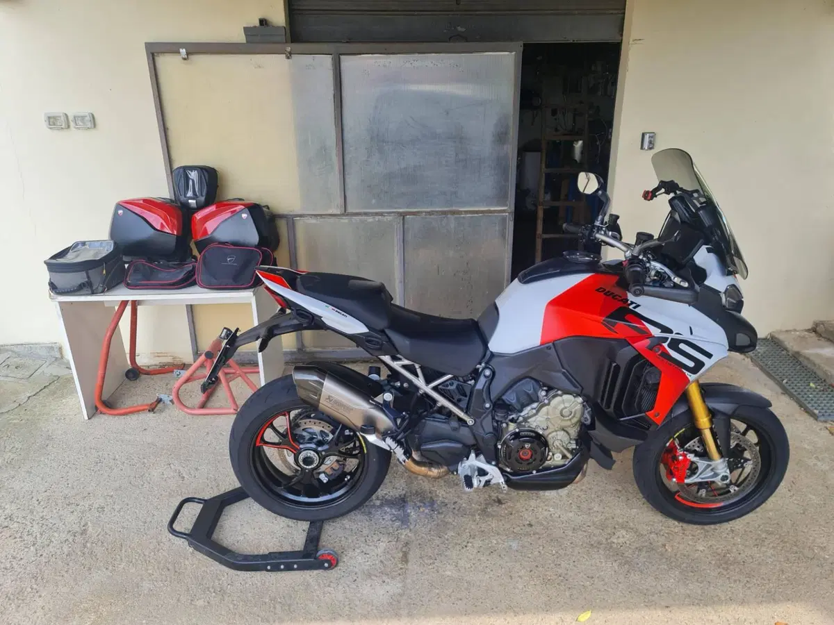 Ducati Multistrada V4 RS (2024 - 25)