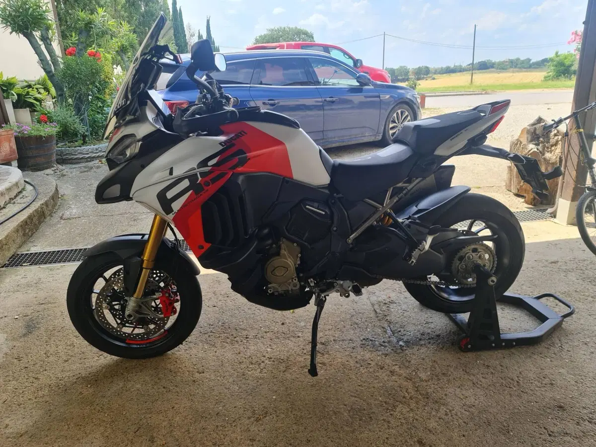 Ducati Multistrada V4 RS (2024 - 25) (9)