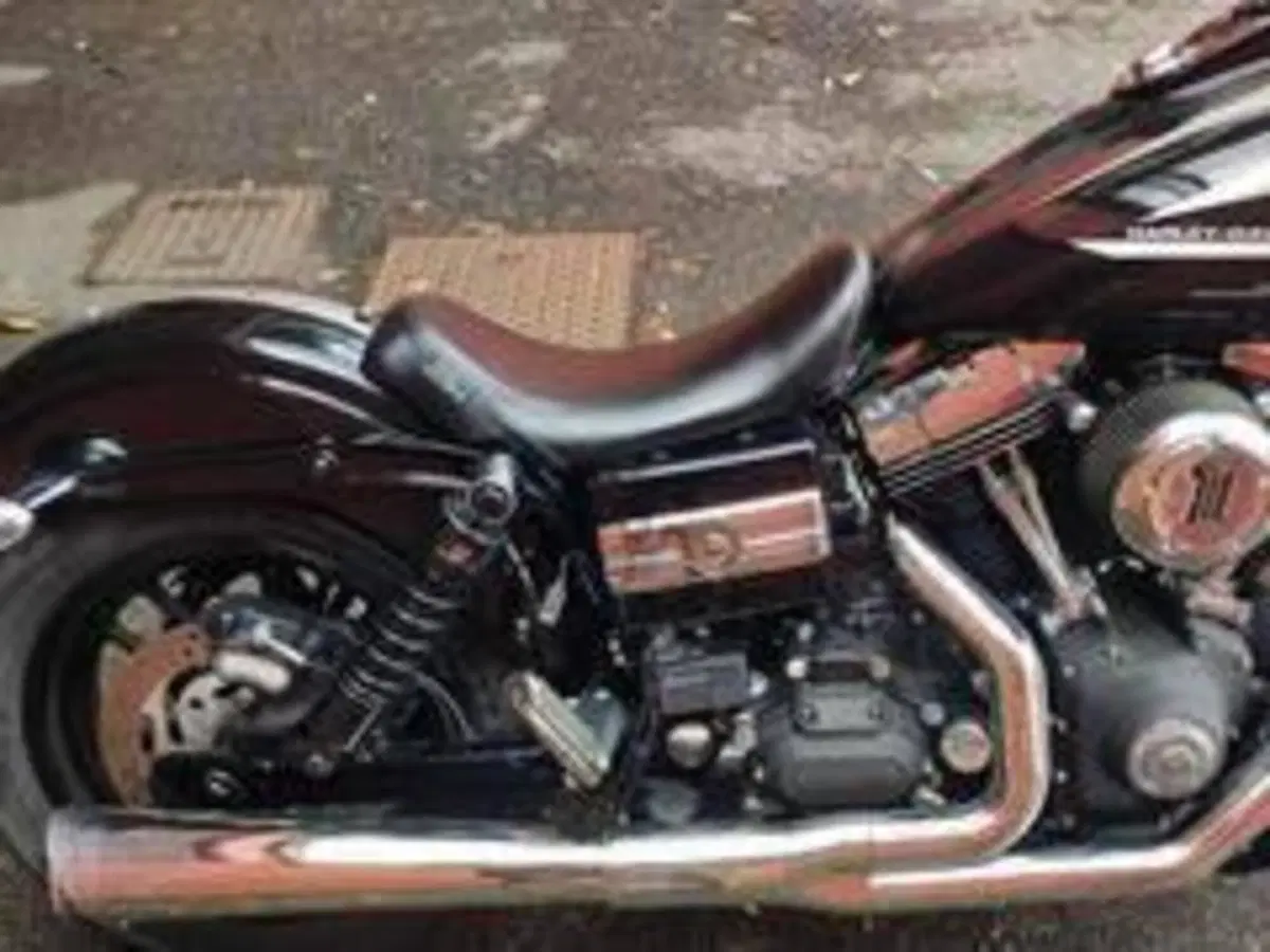 Harley-Davidson 1690 Street Bob Special (2015 - 16) - FXDB (10)