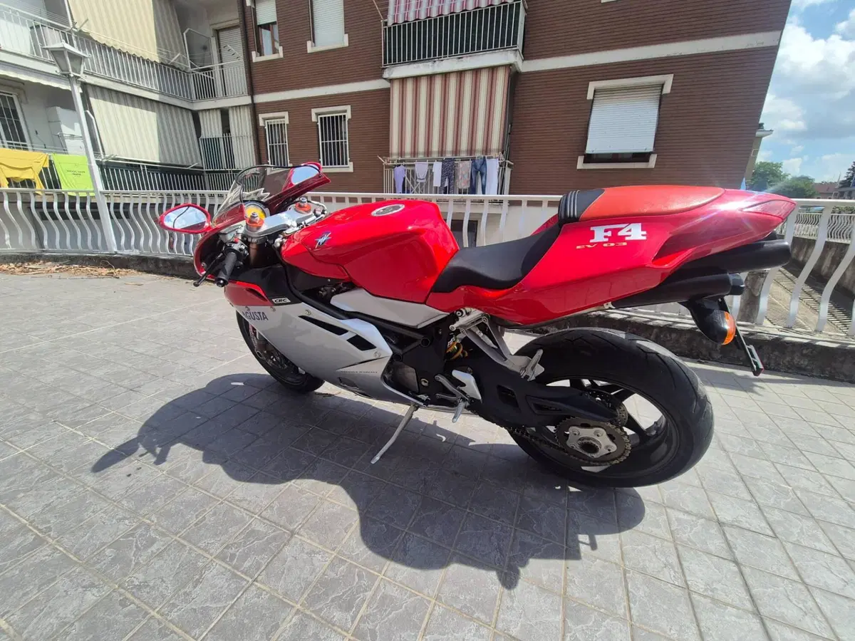 MV Agusta F4 750 S (2000 - 02) (4)