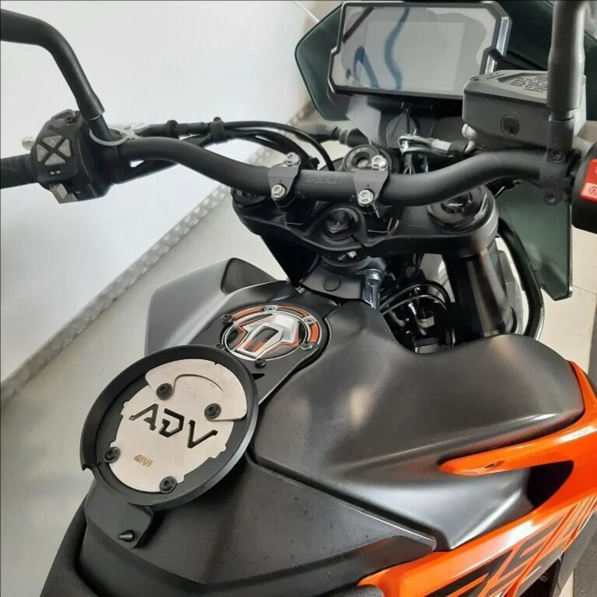 KTM 890 Adventure (2021) (13)