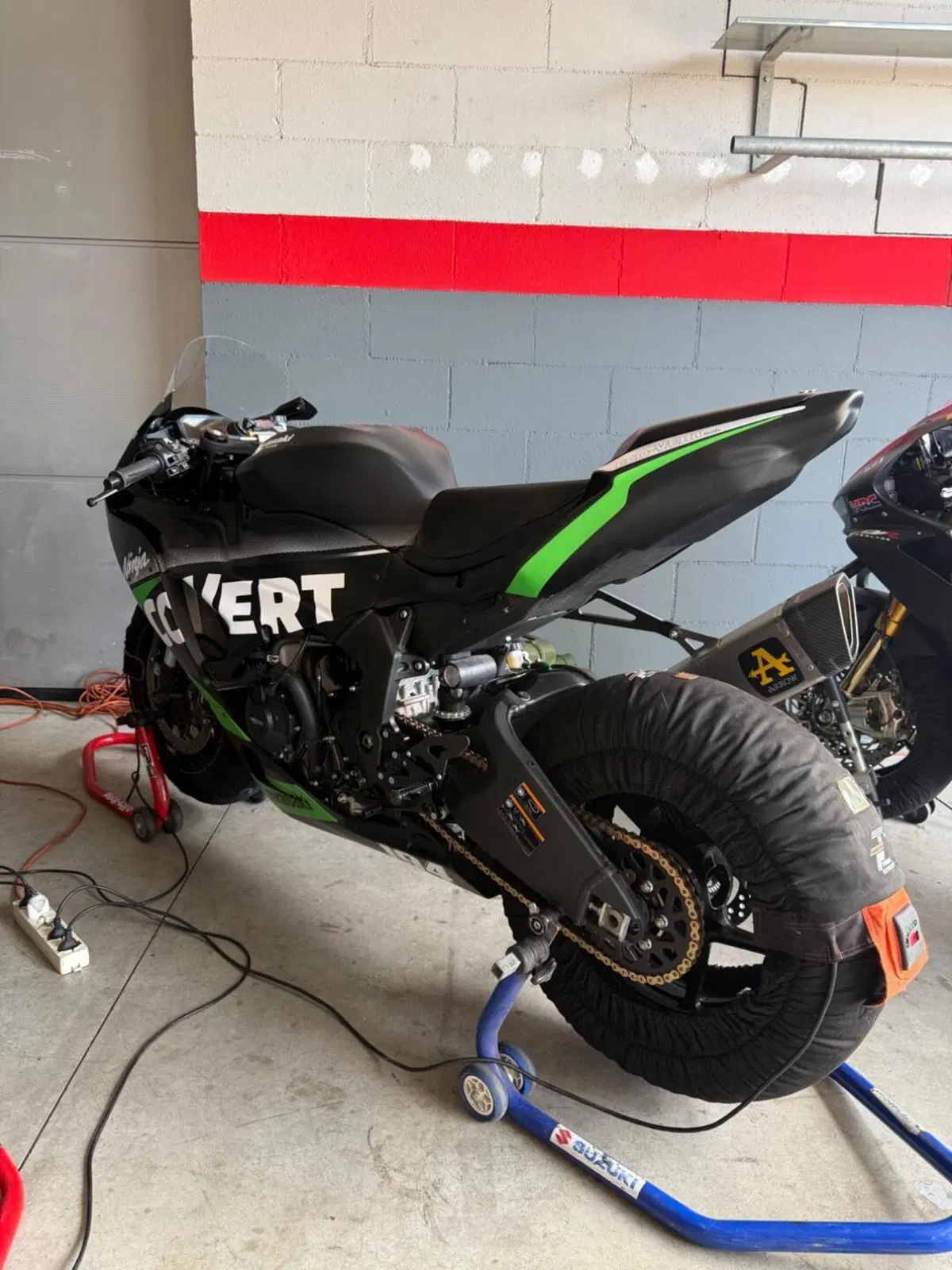 Kawasaki Ninja 636 ZX-6R Performance (2025 - 26) (3)