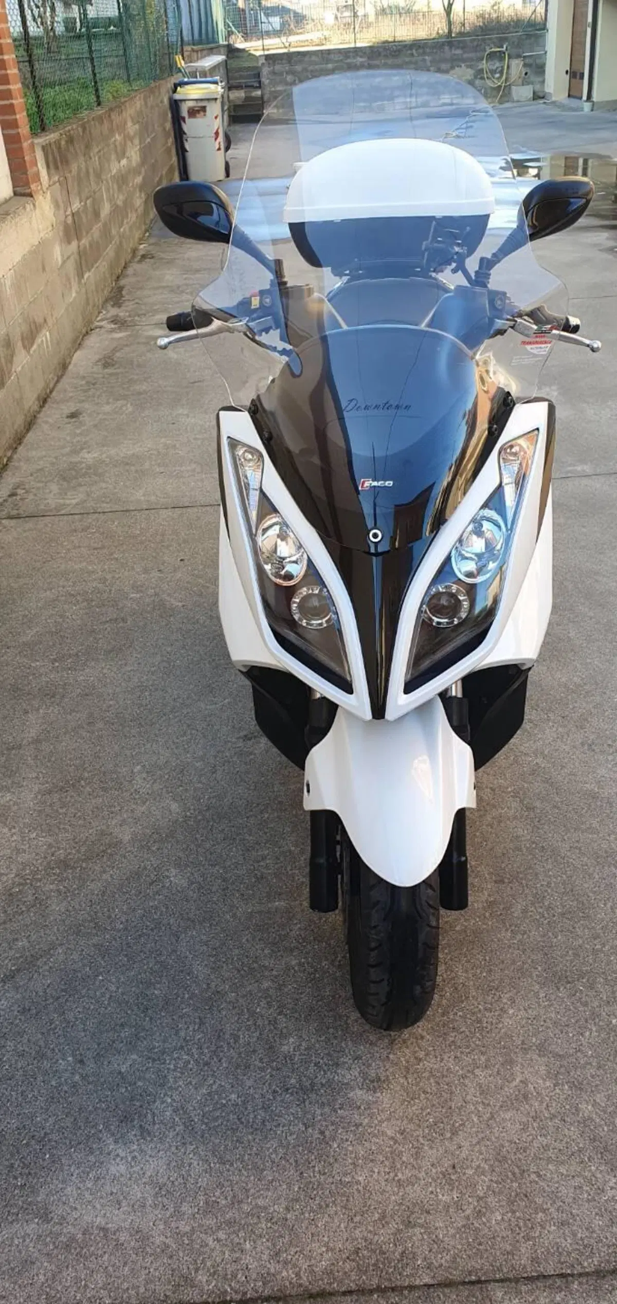 Kymco Downtown 300i (2009 - 17) (5)