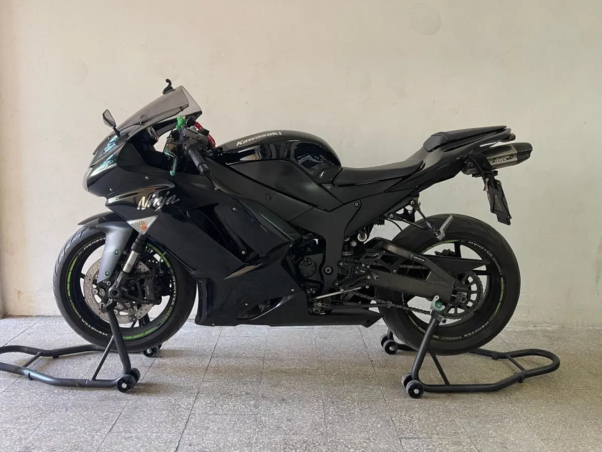 Kawasaki Ninja 600 ZX-6R (2007 - 08) (3)