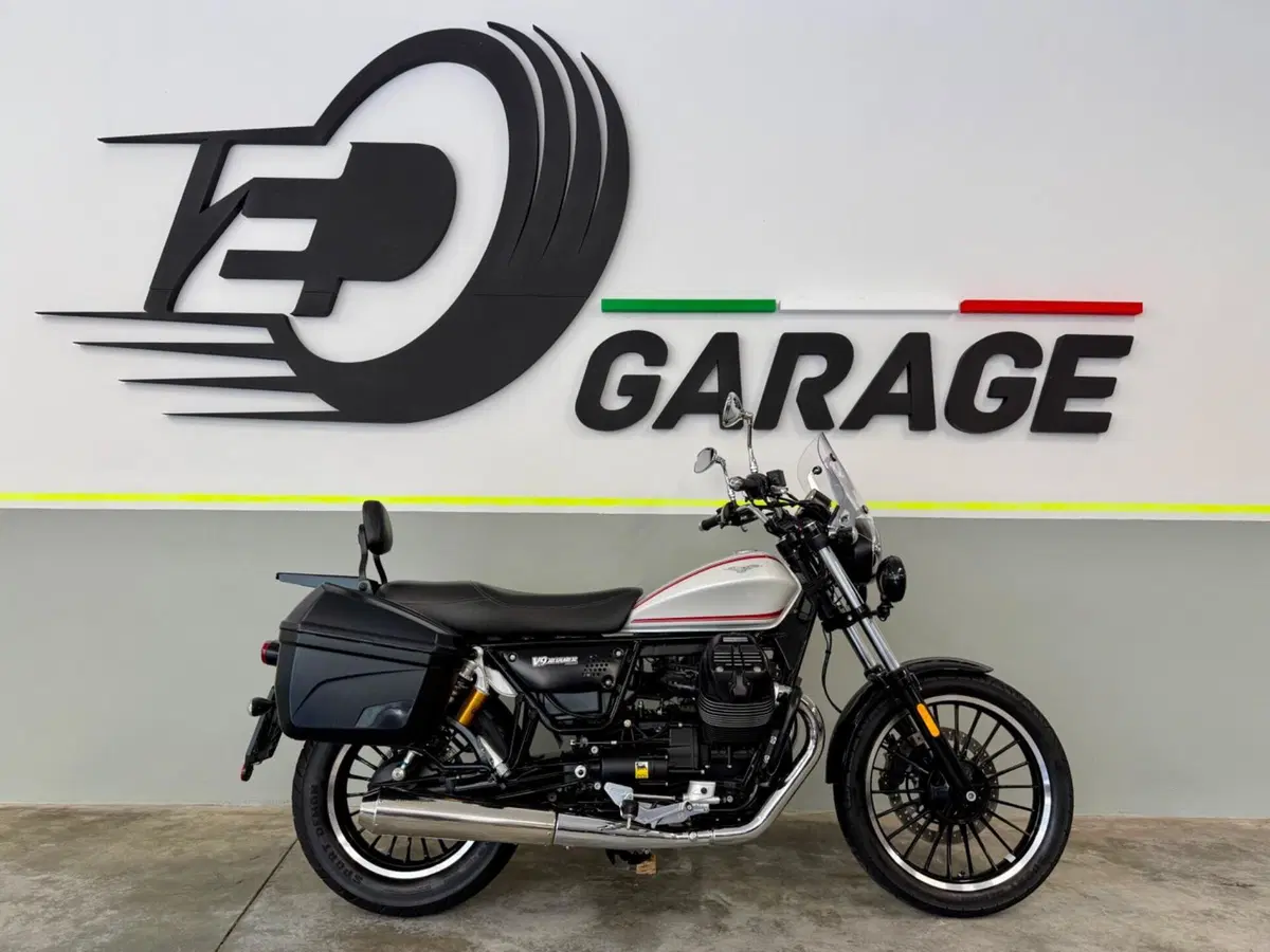 Moto Guzzi V9 Roamer (2016 - 18)