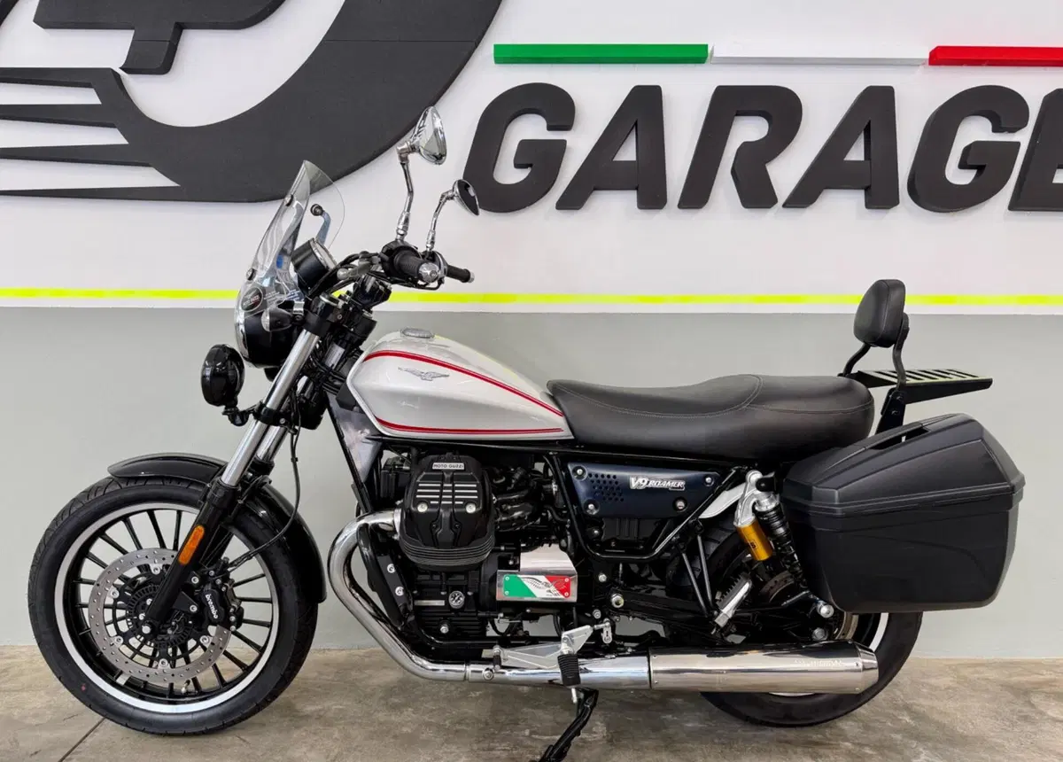 Moto Guzzi V9 Roamer (2016 - 18) (8)