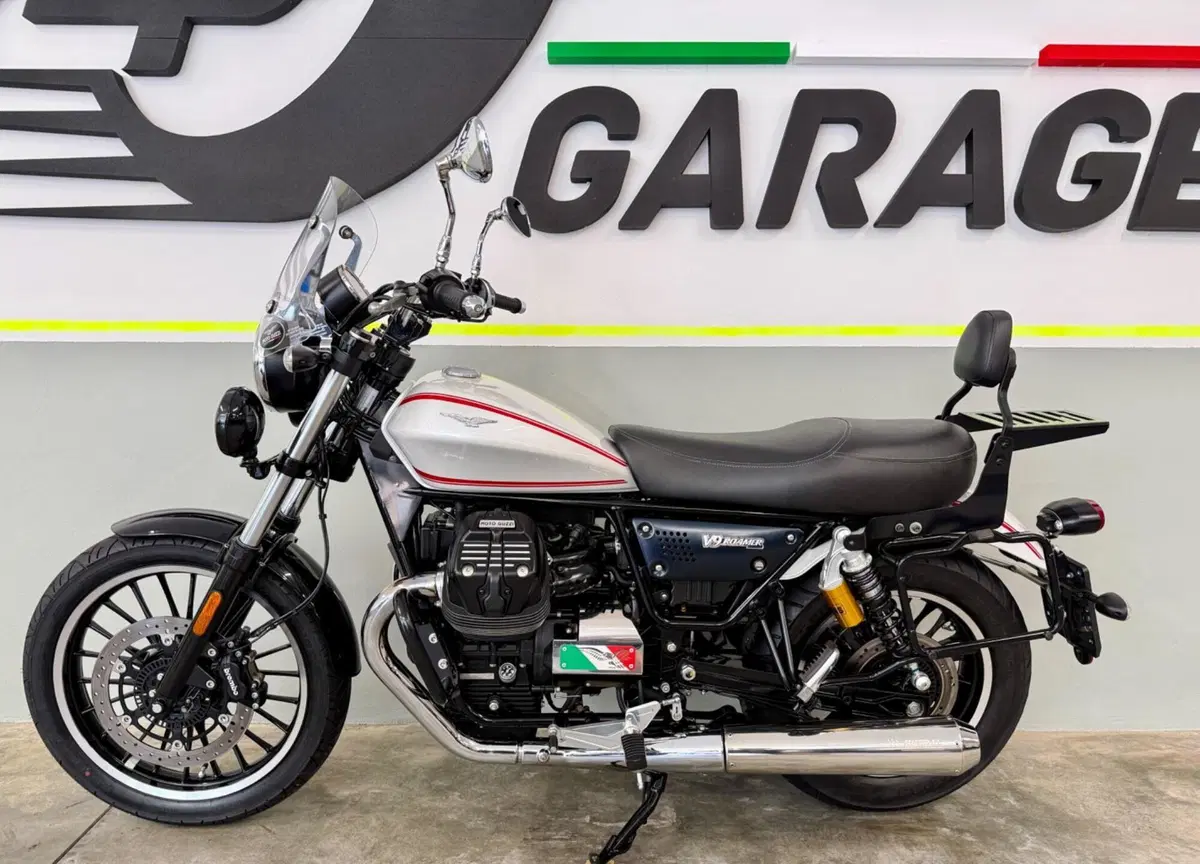 Moto Guzzi V9 Roamer (2016 - 18) (9)